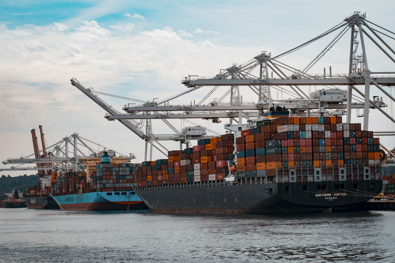 Container port export